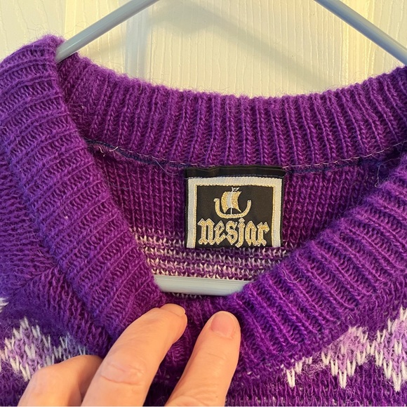 Women's L Nesjar Sweater from Norway 100%wool - Picture 3 of 12